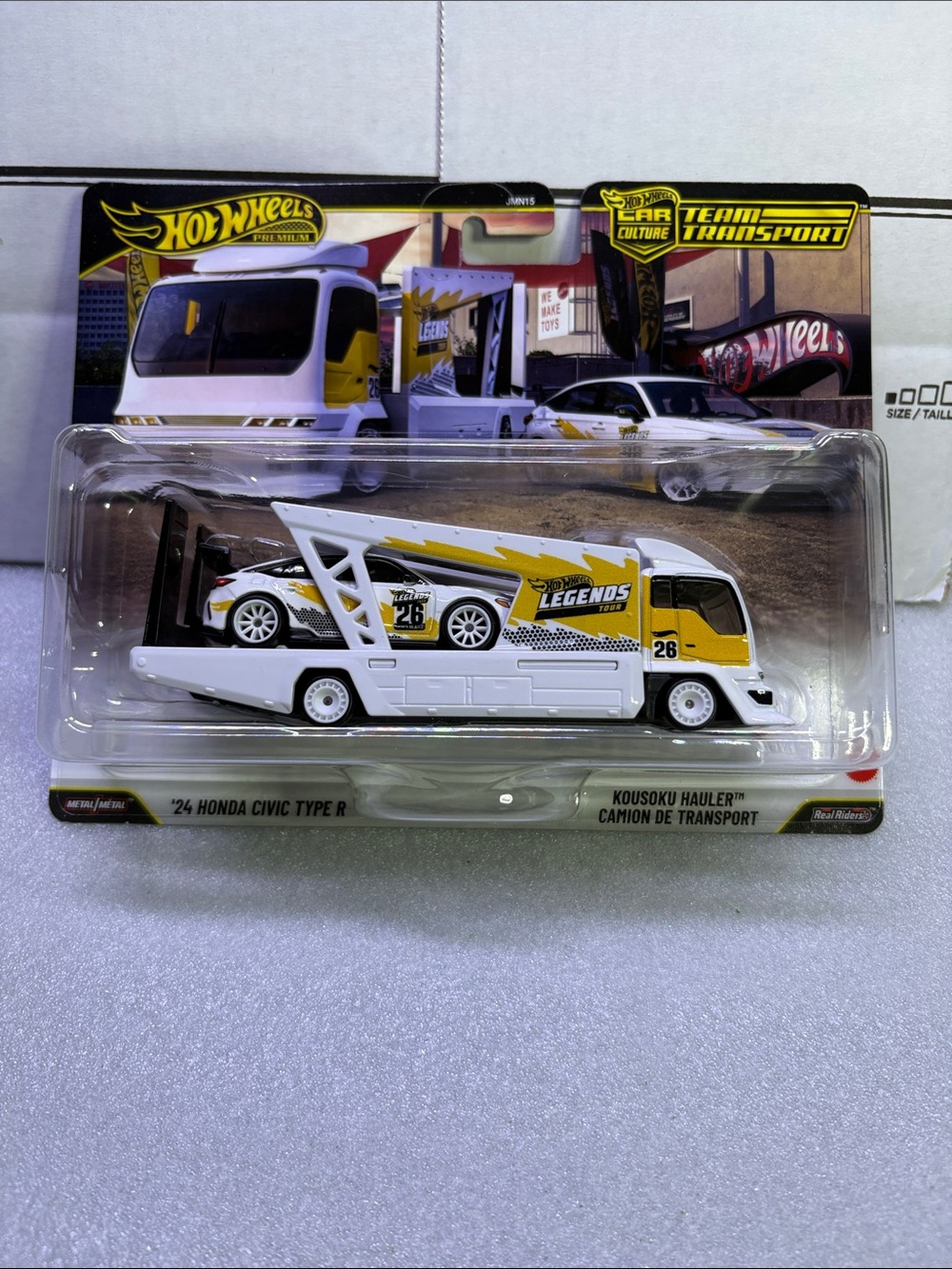 Hot wheels 24 Honda civic type R Kousoku Hauler Team Transport Truck